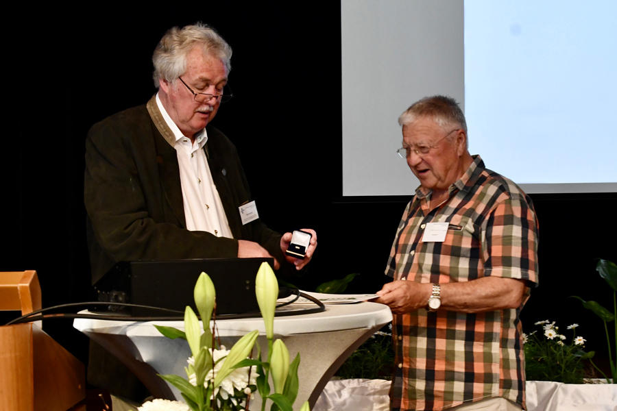 Präsident Klaus Holub und Walter Großman